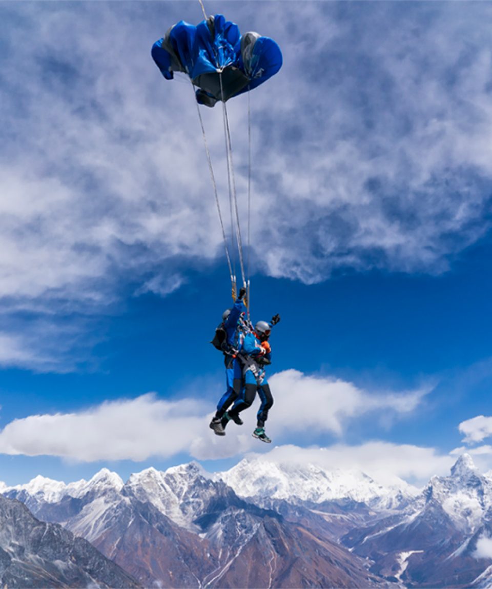 Everest-sky-diving
