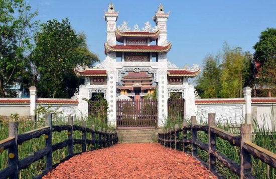Vietnam-Phat-Quoc-Tu-Temple-lumbini-nepal