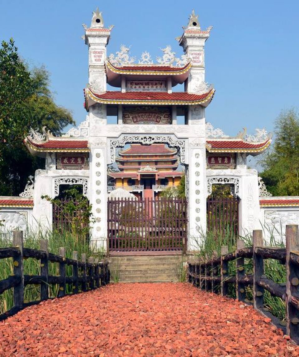 Vietnam-Phat-Quoc-Tu-Temple-lumbini-nepal